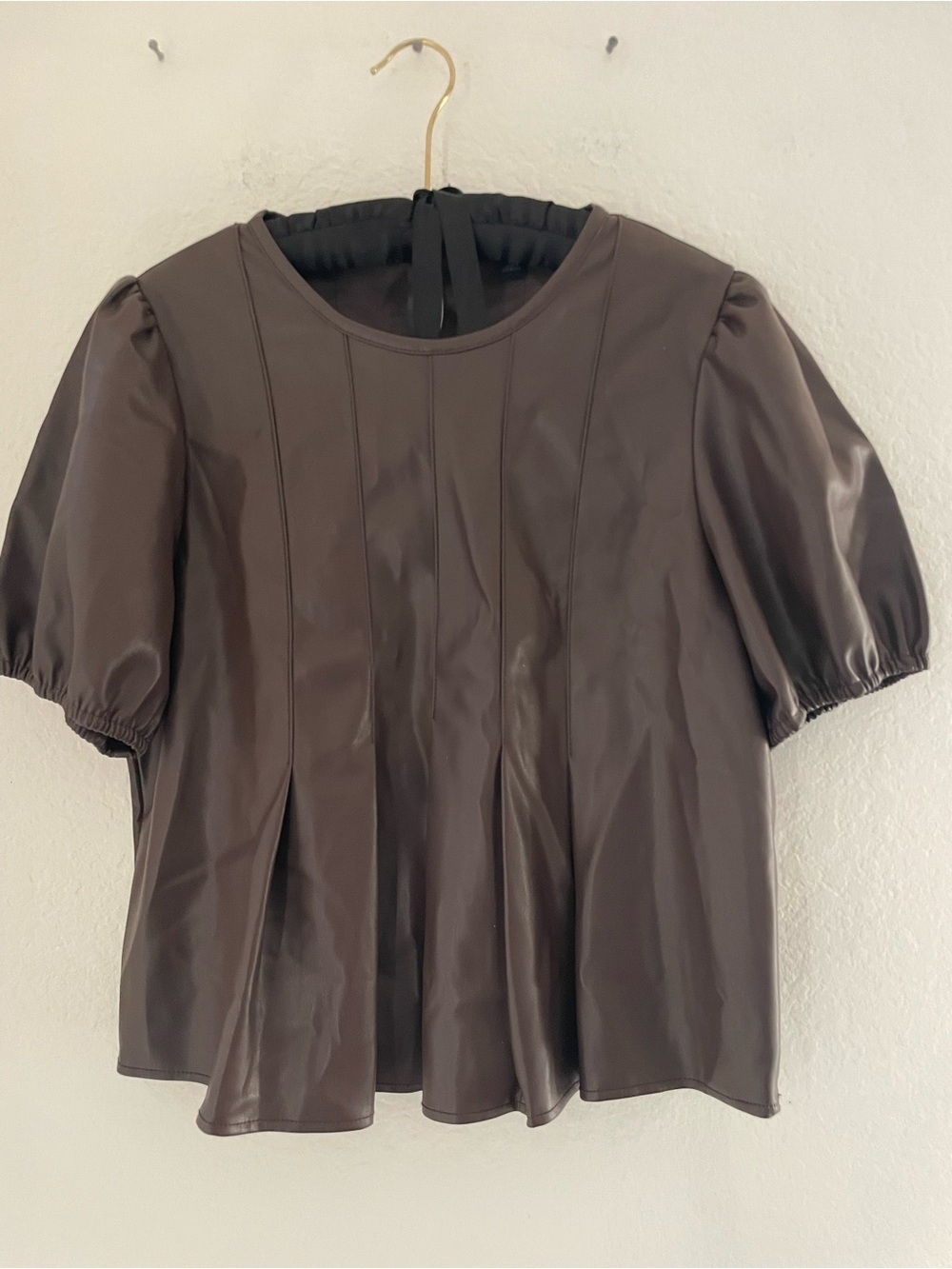 Marc New York Andrew Marc Women’s M Brown Faux Leather Puff Sleeve Blouse Top